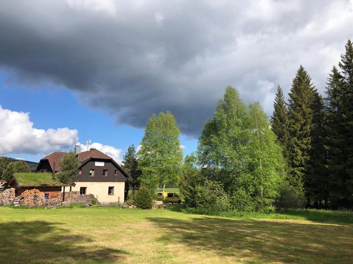 Penzion "Pod Hureckym Vrchem" Prasily Buitenkant foto